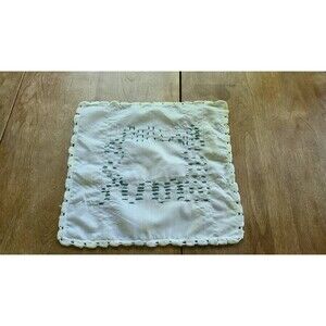 Vintage Floral Table Topper